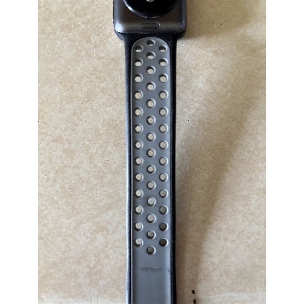 Apple Watch Series 3 38mm Gray Aluminum USED